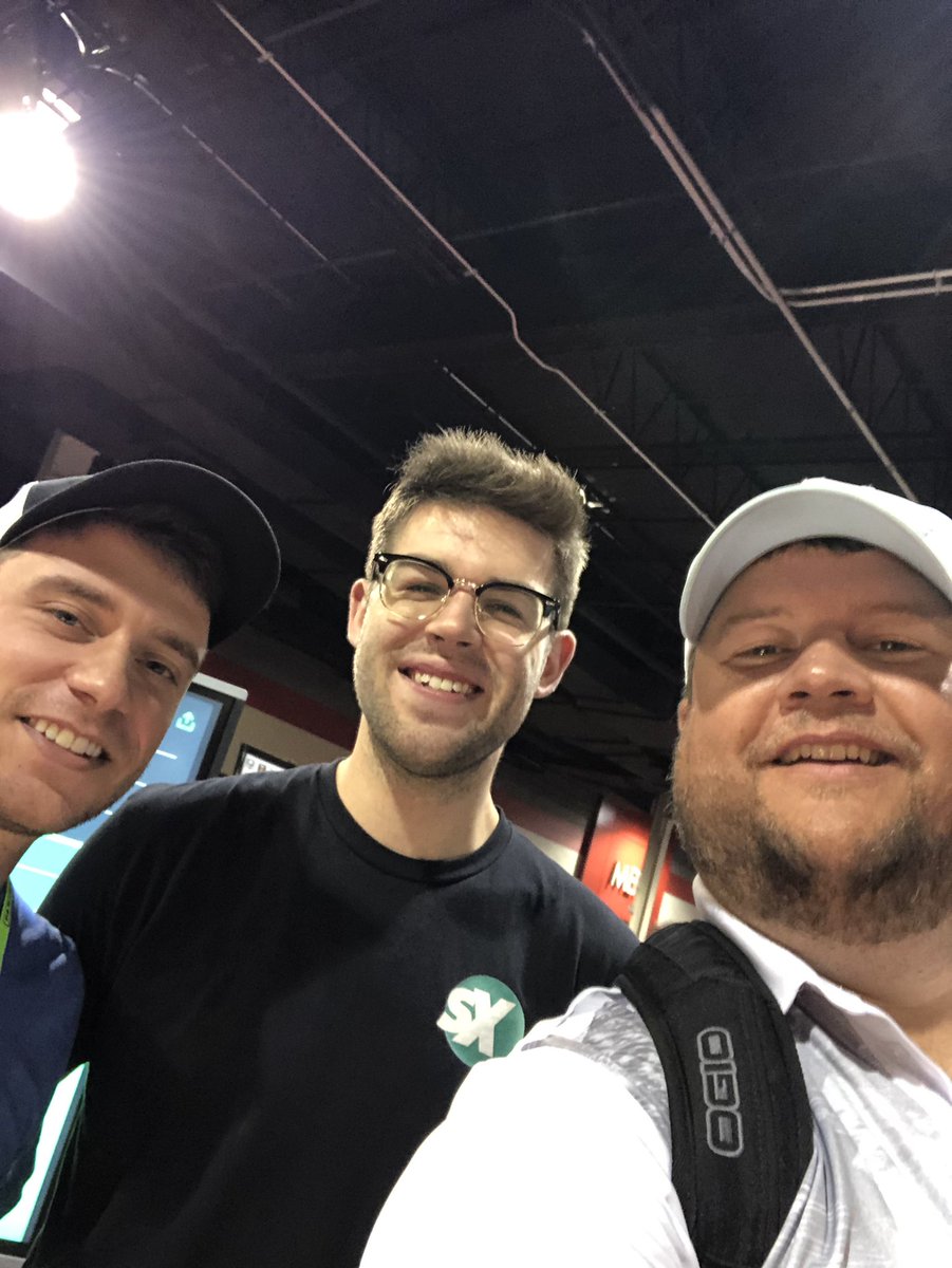 BigJaise's tweet photo. @nsccshow @CardTalkPod @SlabStox Thank you for the opportunity to take selfie’s! Love what you guys do! 🔥 🔥 🔥 @Cardcollector2 I’ll catch you next time Busy Full show! #collectthings #sellthings https://t.co/cDi61Vduv5
