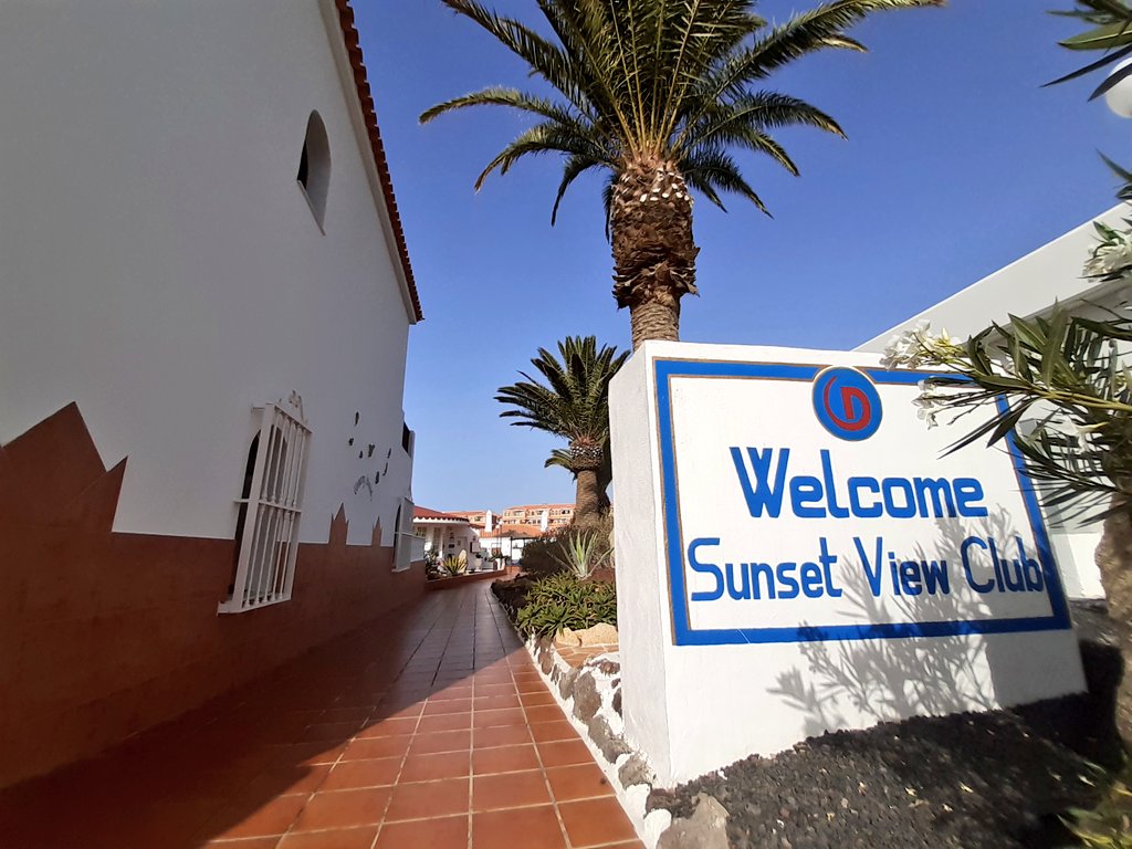 ¡Bienvenidos a #SunsetViewClub!

Our team members at #SunsetViewClub look forward to welcoming you.

#DiamondResorts #OneTeam #WelcomeHome #Tenerife 
@Rtccsvc_luisa @DavidSVC8 @Lidia_SVC <a href="/juanmaintenance/">Juan</a>
