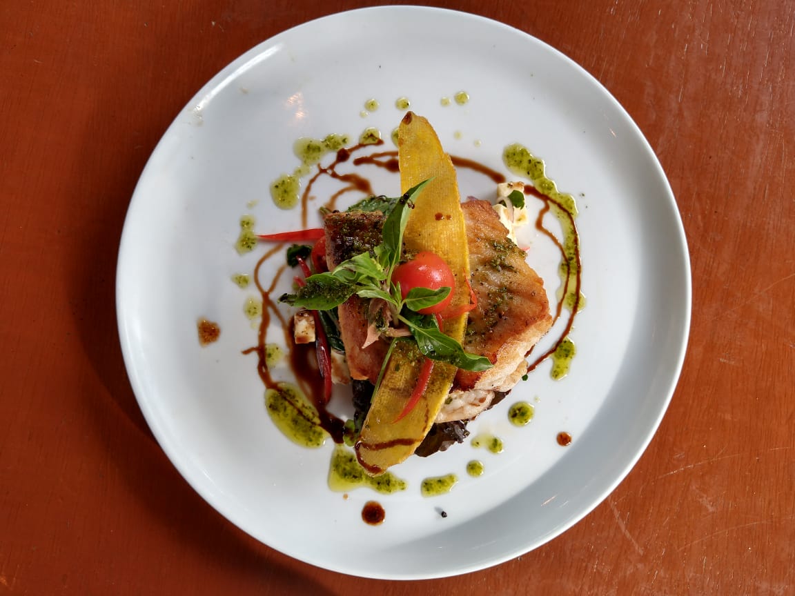 lacocay's tweet photo. #Cozumel #WherwtoeatinCozumel
Especial del día 30 de Julio del 2021

Filete de pescado asado con una ensalada de arugula, prosciutto, queso feta con tomate deshidratado con una vinagreta de albahaca y reducción balsámico. https://t.co/1JUPOmFWPG