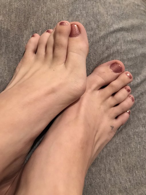 Feet Fetish Friday. https://t.co/RKaDL6146S