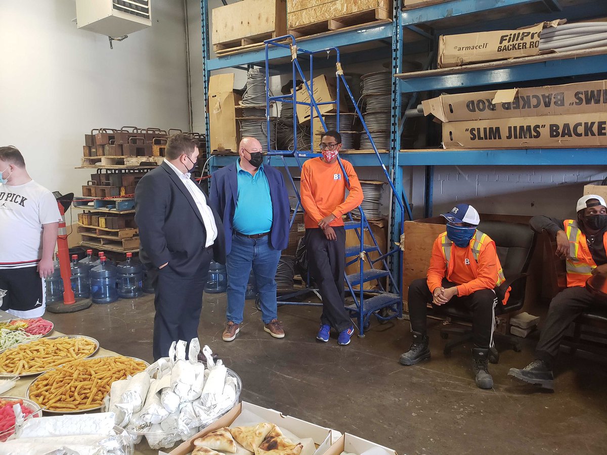 MichaelFordTO's tweet photo. Today I visited @BrookRestoratn, a great local business in North Etobicoke, to see their Pre-Apprenticeship class hard at work!

Thru @ONgov’s $2M Skills Development Fund, Brook has worked to provide 35 youth w/ the training &amp; the skills necessary for a great job in the trades! https://t.co/S6b2gvtbW1