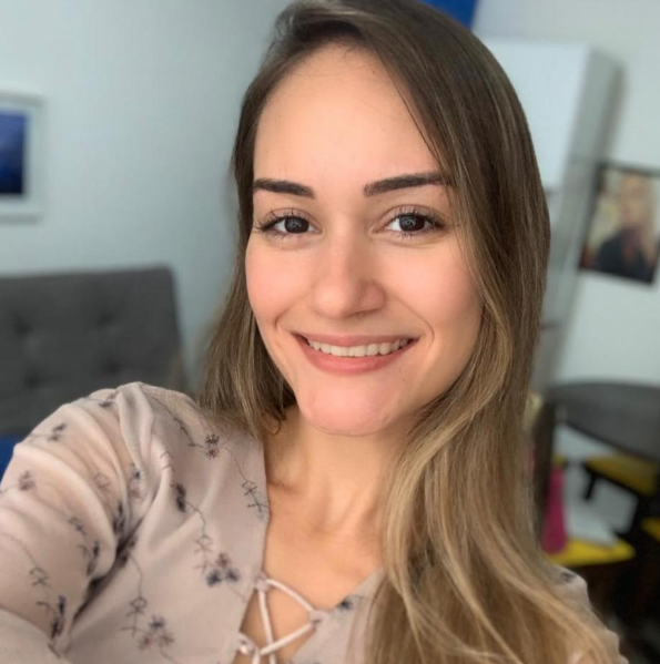 [ATENÇÃO] Galera, a Karine, que trampa comigo mas em outro departamento, teve um câncer ósseo muito agressivo no último ano e precisou amputar a perna :( 

Estão reunindo fundos para conseguir uma prótese pra ela, todo apoio é válido! Obrigado! vaka.me/2270804