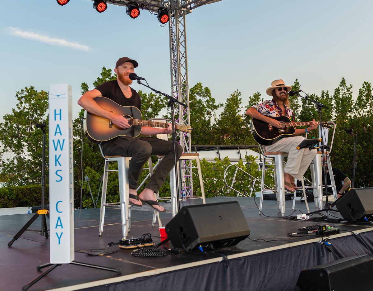 HawksCayResort's tweet photo. Flashback to our April #KeysToCountry weekend -- We can’t wait to do it all again August 27 & 28 here at Hawks Cay! If you haven’t made your reservations, we suggest you book fast at the link below: https://t.co/MzWmlHAuDX https://t.co/lb9TphWKHe