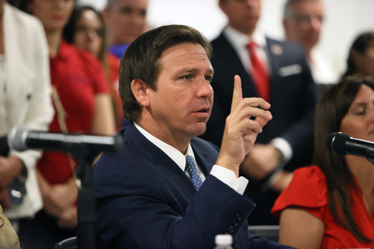 Florida Gov. Ron DeSantis bans school districts from requiring students to wear masks