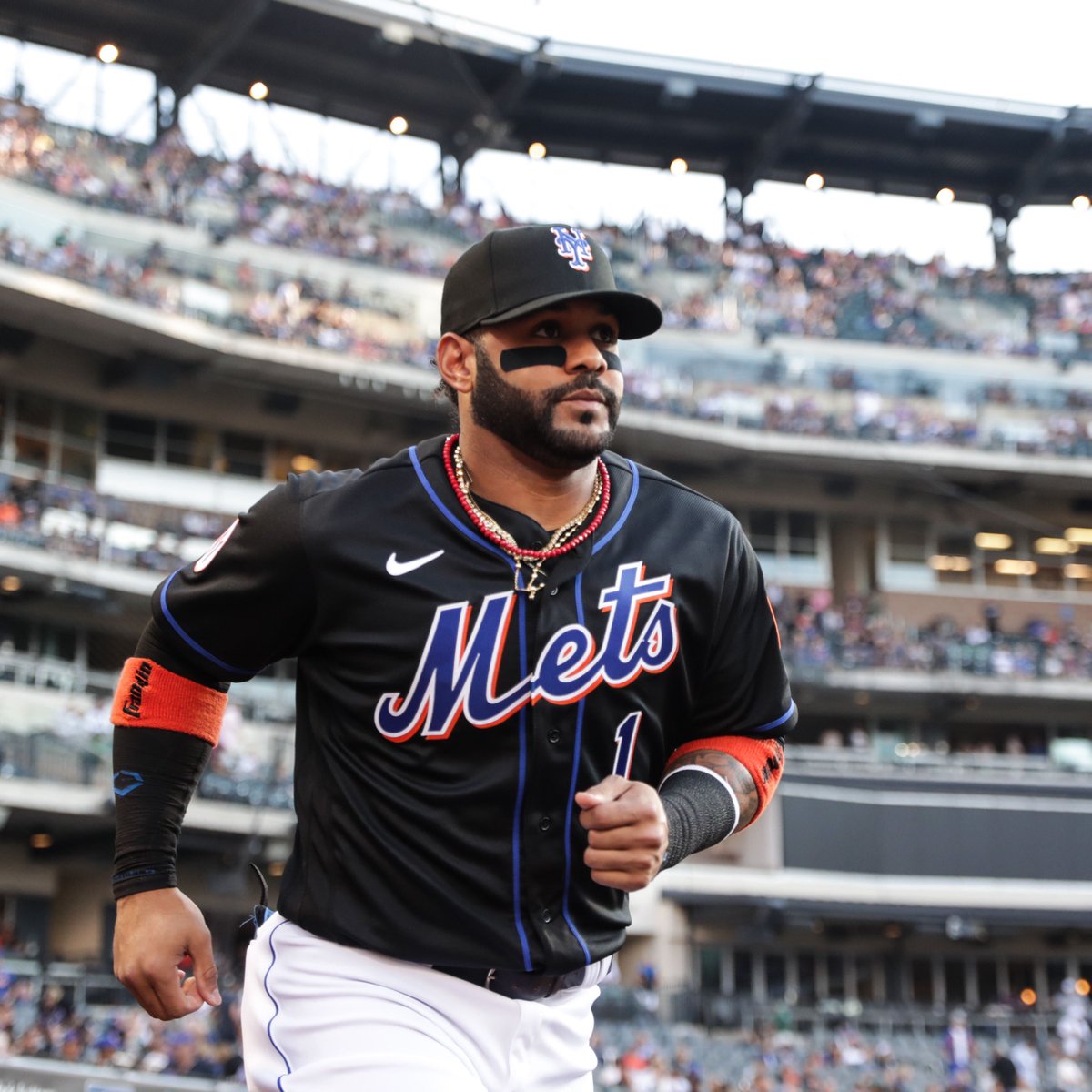 mets back in black