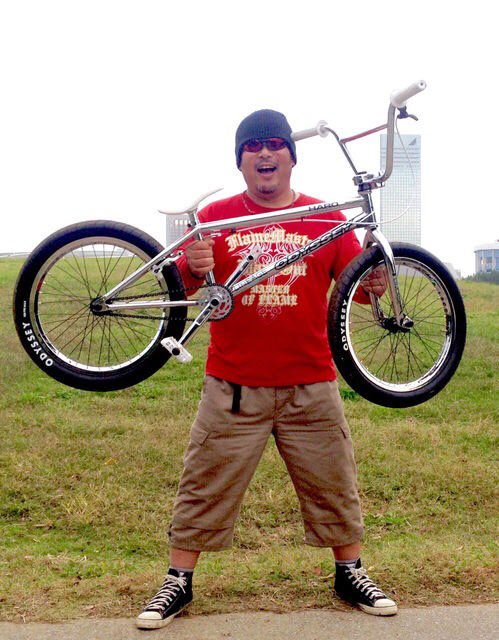 rockstar_haro's tweet photo. 東京五輪BMX会場に俺が憧れるライダーRyan Nyquistが来場してるんだよな…アメリカのコーチかな?
会いたかった…俺のバイクのHARO LINEAGEのフレームにサインを貰いたかった…🥺💦
#RyanNyquist
#HAROBMX
#RespectedRider https://t.co/UgpJkDvZHh