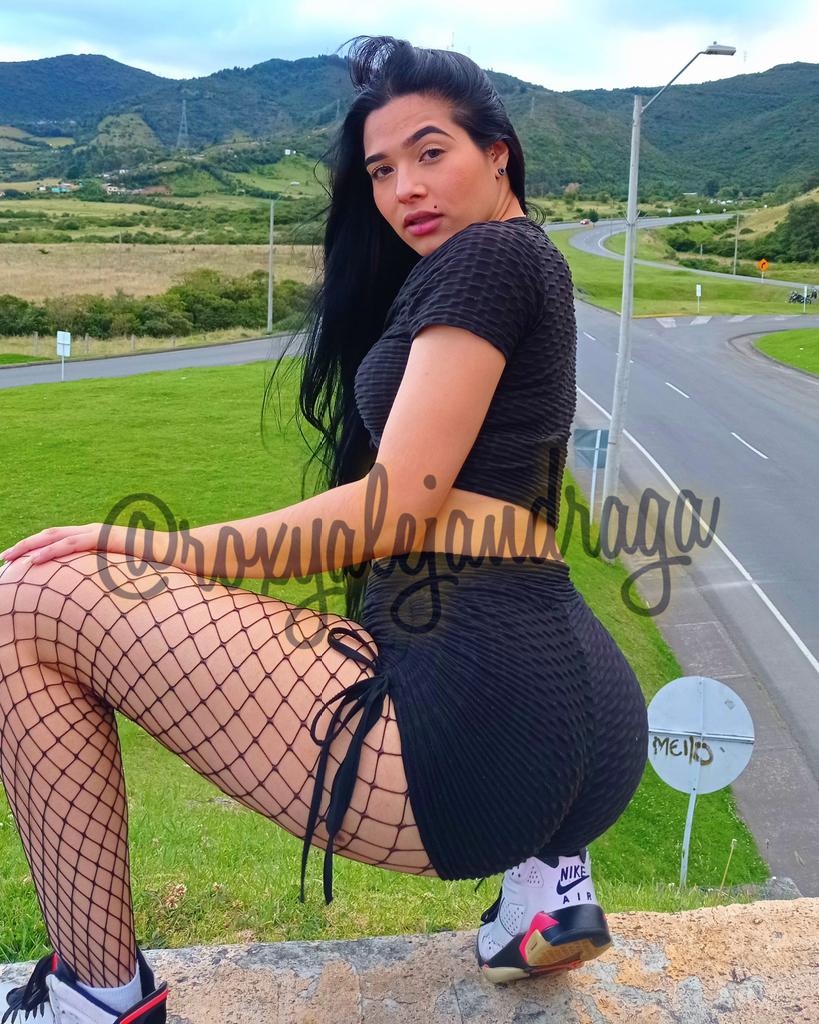 Roxyalejandrag tweet media