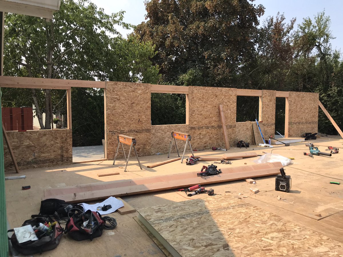 GS_NW's tweet image. Wall 1 completed by lunch.