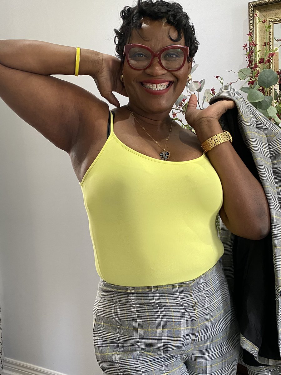 nadinewilliams's tweet photo. Treated my head to a #massage and styling this morning. There is nothing better than finding a #hairdresser that honours my time and has magical fingers #meeting #sellawf https://t.co/vGmb3Q33XS