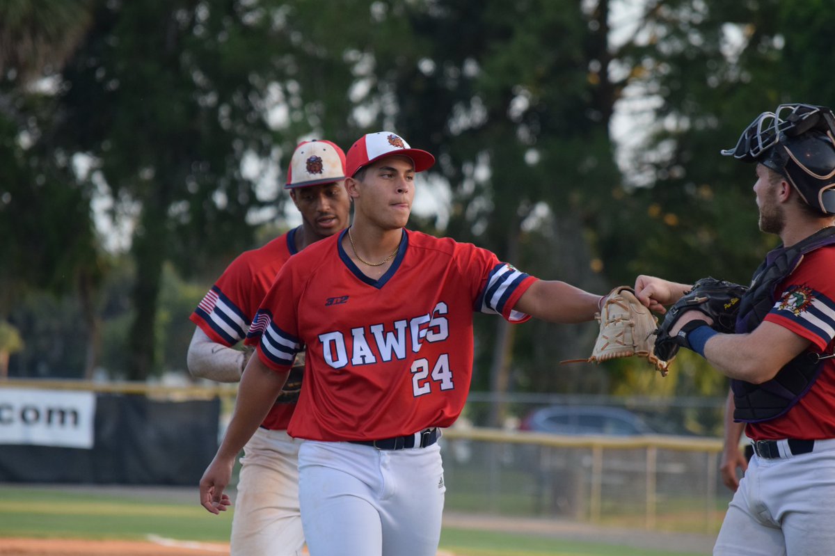 Dariel Fregio (St. Leo College) is DOMINATING on the mound, throwing 5 scoreless innings! Dawgs lead 3-0.