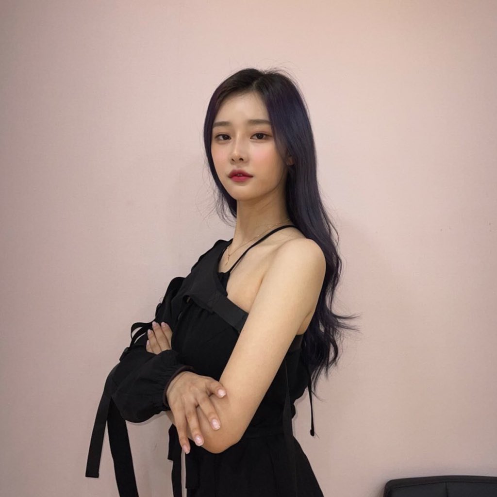 leesian_archive's tweet photo. 시안이 인스타 프사 #이시안 https://t.co/zZ7k4cy2v6