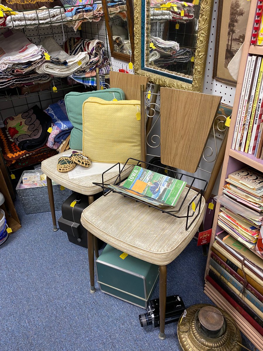 NolaBarger's tweet photo. One day PoP-UP SALE
Saturday, July 31

🕰🖌📚SHOP DEALER 72👜📽🧵
for these items &amp; bunches more
15% OFF
at
Antiques Iowa Antique Mall
Story City, Iowa
Entire mall at least 15% OFF

Come &amp; shop or call &amp; buy it over the phone
(515) 733-9311
Open 10-7
right off I-35
Exit 124 https://t.co/HzISj3VwWM