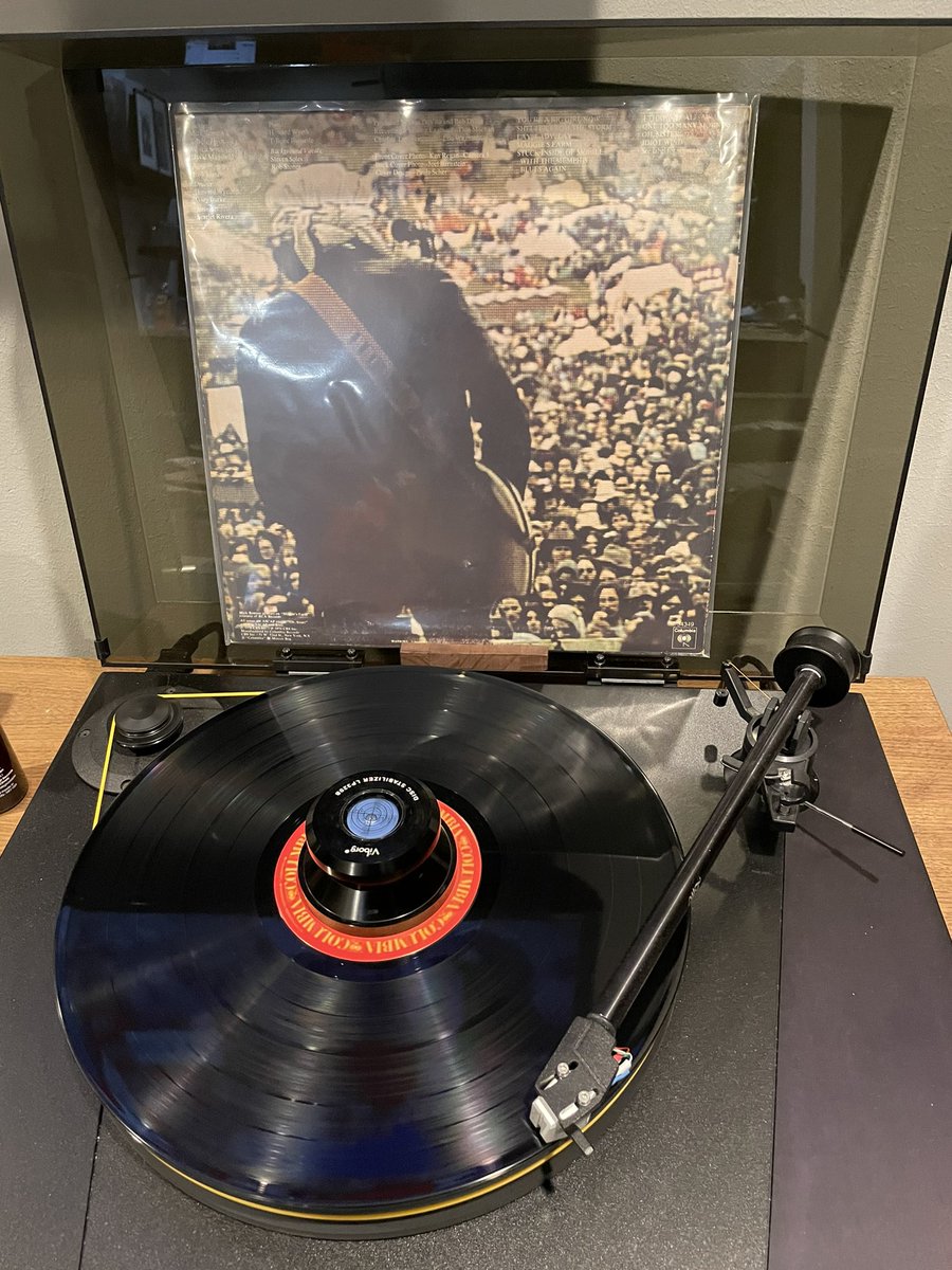 Fidoz's tweet photo. One Too Many Spinnings. Bob Dylan - Hard Rain. 1976. #vinyl #records #nowspinning #nowplaying #vinylcommunity #recordcollector #vinylcollection #dylanlive #bobdylan https://t.co/CGIBeiDGju
