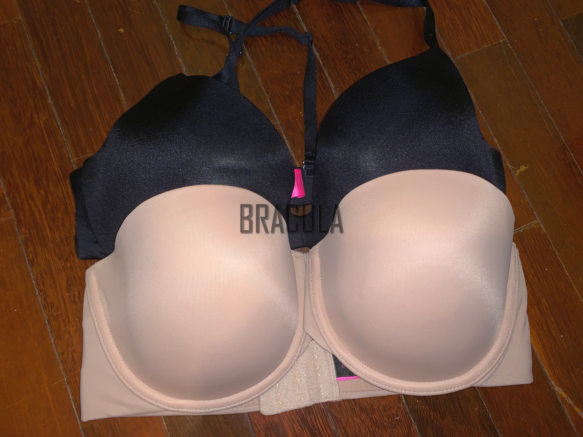 Bracula on X: Since you guys like D cup bras so much, here are TWO La  Senza D cup bras. Hope you like the big bra cups. Can you guess the band