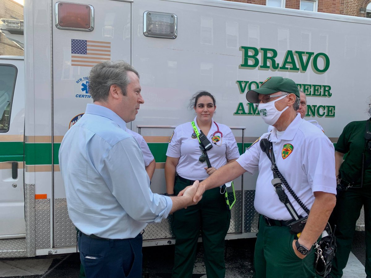 MikeDeCillis's tweet photo. Beautiful weather for the 5th Avenue Open Streets in Bay Ridge tonight. It's always a great chance to see my friends and neighbors enjoying their summer nights together. #FunOn5th https://t.co/wQSCQa5nxA
