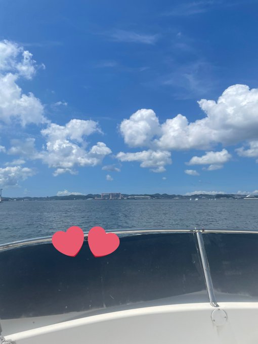 久しぶりに浮上 生きてます。w https://t.co/BM4YdUUgOO<a href="/tag/%E3%83%A9%E3%83%BC%E3%83%A1%E3%83%B3%E6%97%A5%E6%9C%AC%E4%B8%80%E6%B1%BA%E5%AE%9A%E6%88%A6"class="tags"><span>#ラーメン日本一決定戦</span></a><a href="/tag/%E7%89%B9%E7%B4%9A%E9%B6%8F%E8%95%8E%E9%BA%A6%E9%BE%8D%E4%BB%8B"class="tags"><span>#特級鶏蕎麦龍介</span></a><a href="/tag/%E5%AF%BF%E8%A3%BD%E9%BA%BA%E4%B8%AD%E8%8F%AF%E3%81%9D%E3%81%B0%E3%82%88%E3%81%97%E3%81%8B%E3%82%8F"class="tags"><span>#寿製麺中華そばよしかわ</span></a>