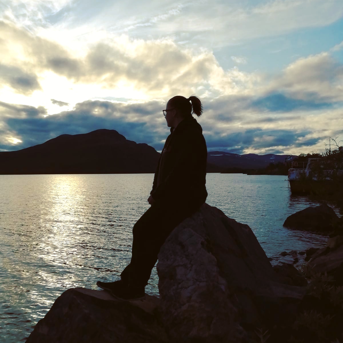 #kilpisjärvi #pienimalla #iltaaurinko #lappi #finland #tunturit