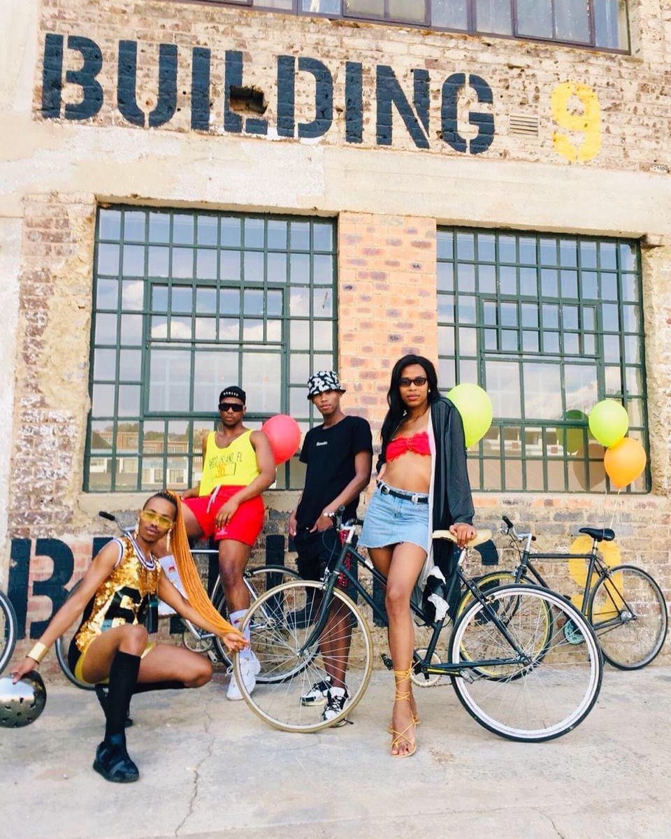 kani_bonga's tweet photo. Today Iβm missing the bicycle π΄ rides @Mr_Allofit x @senzo_mncadi used host.ππ
@Glowienergy
#tb #cycling #queernetworking https://t.co/rwXIOPgv00