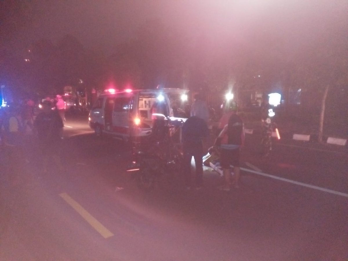 Ditengah kegaduhan kota, menurut info tadi pagi sempat ada tragedi di sekitaran jl. am sangaji..
diduga dua kubu geng sekolah,cekcok lagi di jalan, hingga menimbulkan korban hingga MD 🙏