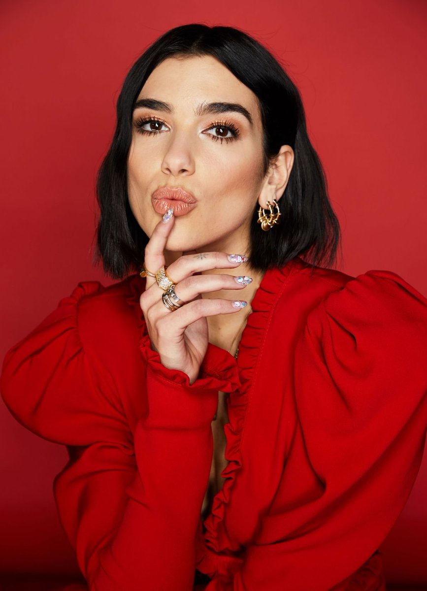 ncstalgiasedge's tweet photo. Dua Lipa shot by People https://t.co/LUyFPqBIzs