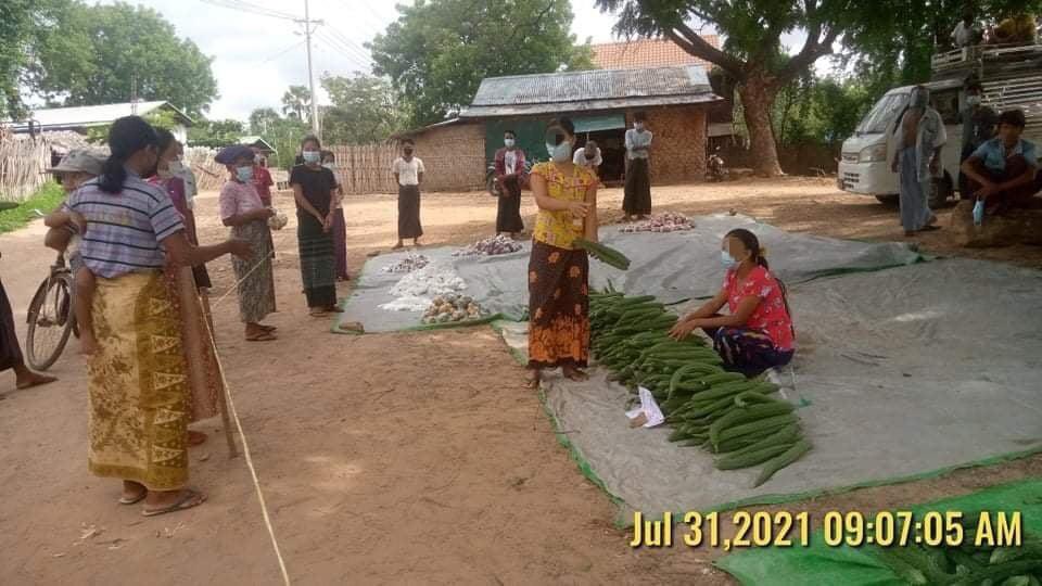 SpringBago's tweet photo. The activists from Northern zone of #Mying tsp launched "FromPeople to people campaign " by
"ααα―αα»αΎααΊαα° ααα―αα»αΎααΊααΎα°"
"Take if you need, Donate if you have more" plan in the morning of July 31.
#WhatsHappeningInMyanmar
#July31Coup
#SupportPDFForMyanmar https://t.co/uMu5DDBAE3