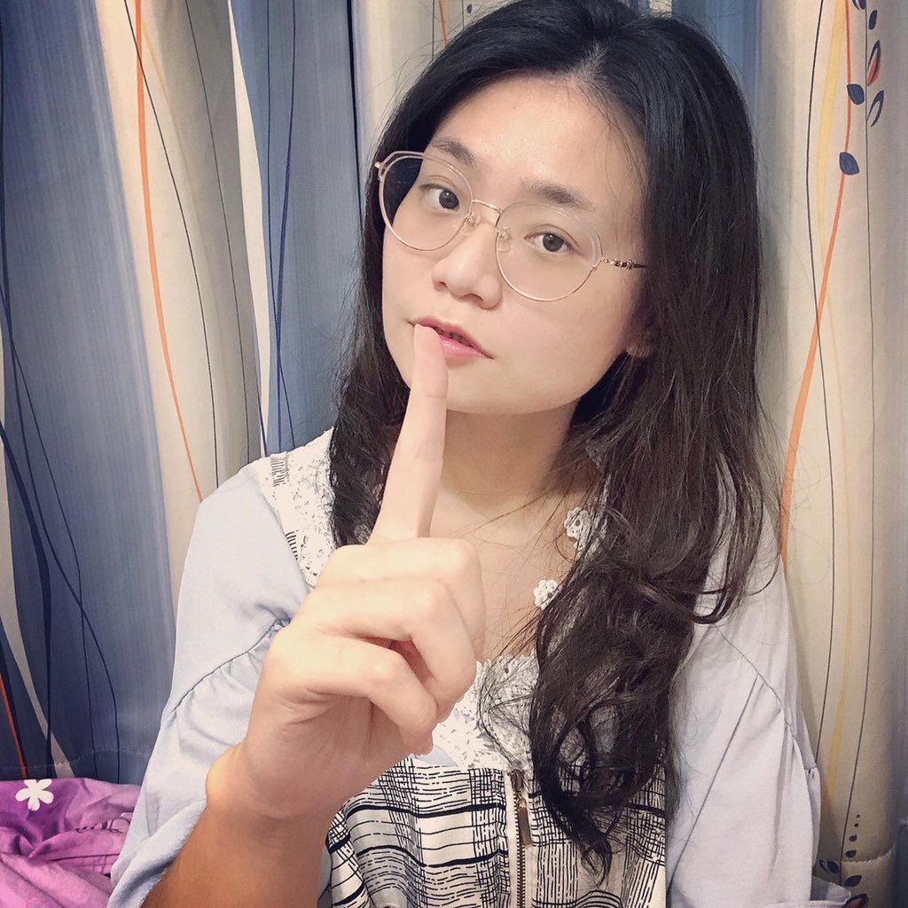 林若曇 人間皮草小狐倪on Twitter 各種借位 手勢的心機小臉照 自拍 自拍照 穿搭 穿搭分享 穿搭日常 穿搭日記