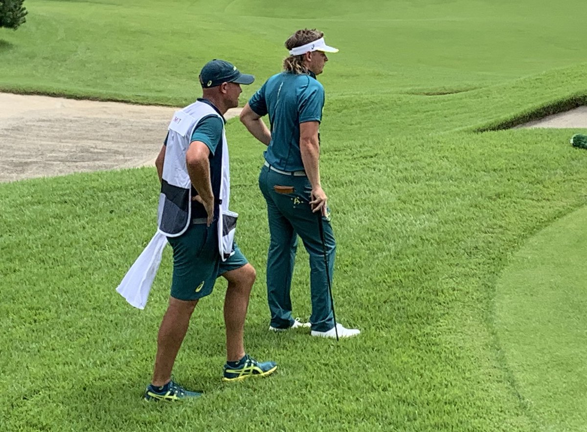 AUSOlympicTeam's tweet photo. He's chasing but chasing hard. Cam Smith reaches -4 for the day through 11 holes and -8 overall, in the top 10 and just 4 from the lead. #TokyoTogether #tokyo2020#golf https://t.co/3ElIj143cw