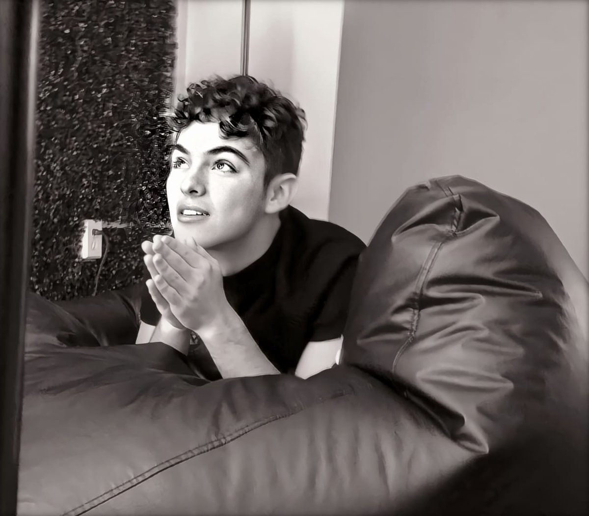 aztiramazul19's tweet photo. @famoversus Todo es por amor a Joaquín y seguiremos dando mas

#KCAMexico #JoaquinBondoni 
#AuronPlay #MacarenaGarcia  #BiaUnMundoAlReves #JulioPeña #Morat  #JimenaJimenez #YoloAventuras #Yoloriana #AventurerosSquad #Rose #KarolSevilla https://t.co/Yll0p5c0mX