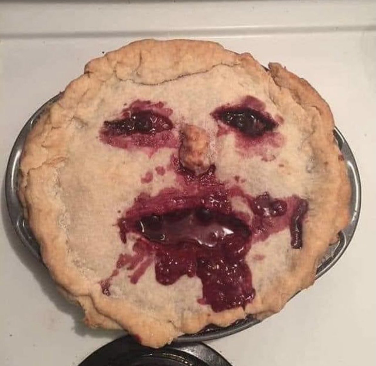 Sharon Socoloski on Twitter: "@chelssMichellee The pie in the Stephen King  movie "THINNER!"" / Twitter