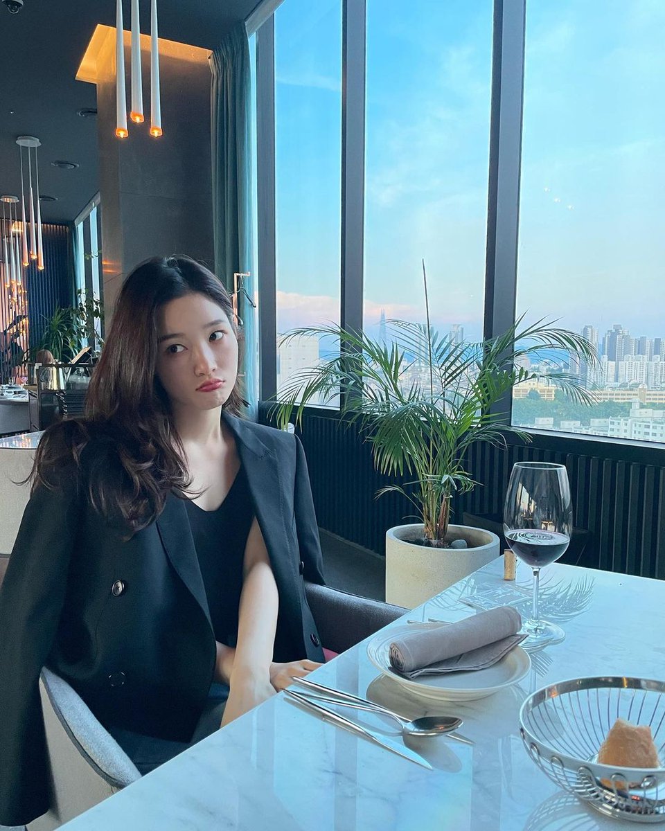 dia_sns's tweet photo. [CHAESTAGRAM] 210731 j_chaeyeoni IG update https://t.co/9AcM5z9aah

“It’s not today and not yesterday too but it’s in the past day☀️” 

#다이아 #DIA #정채연 #채연 #CHAEYEON @dia_official https://t.co/wJrXUb5NbR