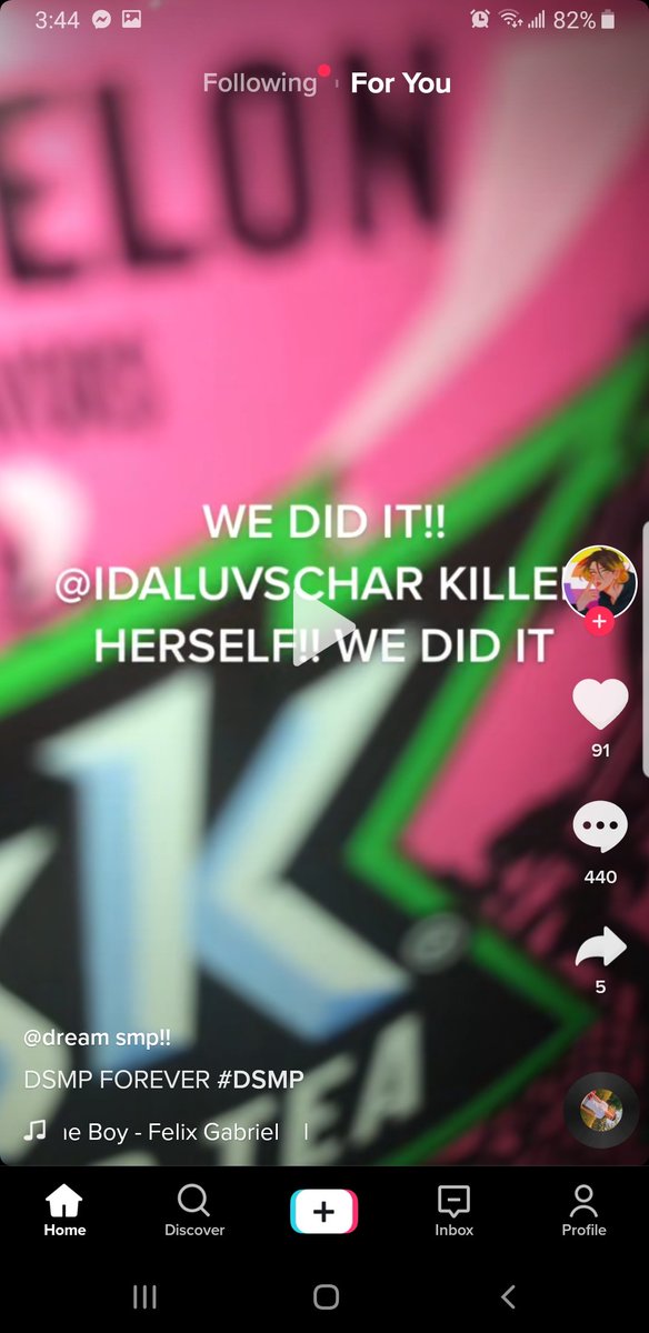shaveddale's tweet photo. TW// SUICIDE

Idk the full story, but this is just sickening.

You Toxic DSMP stans made a Addison Rae fan kill herself, and celebrate?! Sure Addison has done some bad things, but you don't have to tell her fans to commit suicide. 

This is too far. https://t.co/L9bpuGgQjr