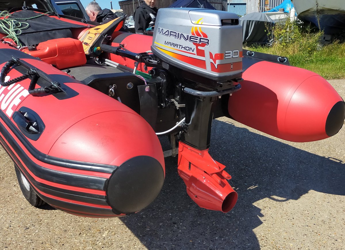 999Ben's tweet photo. Fantastic day on Thursday for our #floodRescue powered #RescueBoat instructors CPD session with @DcLowestoft & @tillyalex Thanks to @Pro_Rescue Also great to be able to test out there innovative new #PumpJet #outboard https://t.co/v1Zx0uHElQ