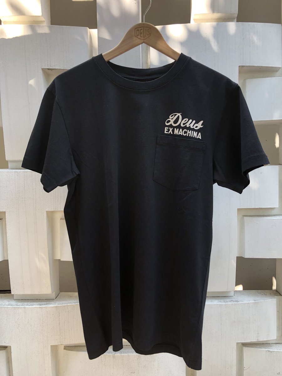 DT_car's tweet photo. 写真集はECサイトでもお求め頂けます。
プロフィール画面から「deus」で検索してください。
https://t.co/Dz7tdptIex
#deusexmachina #deus #garyinman #custom #bike #book #motoguzzi #beretta #daikanyamatsutaya #代官山蔦屋書店 https://t.co/FvNIMHpD1q