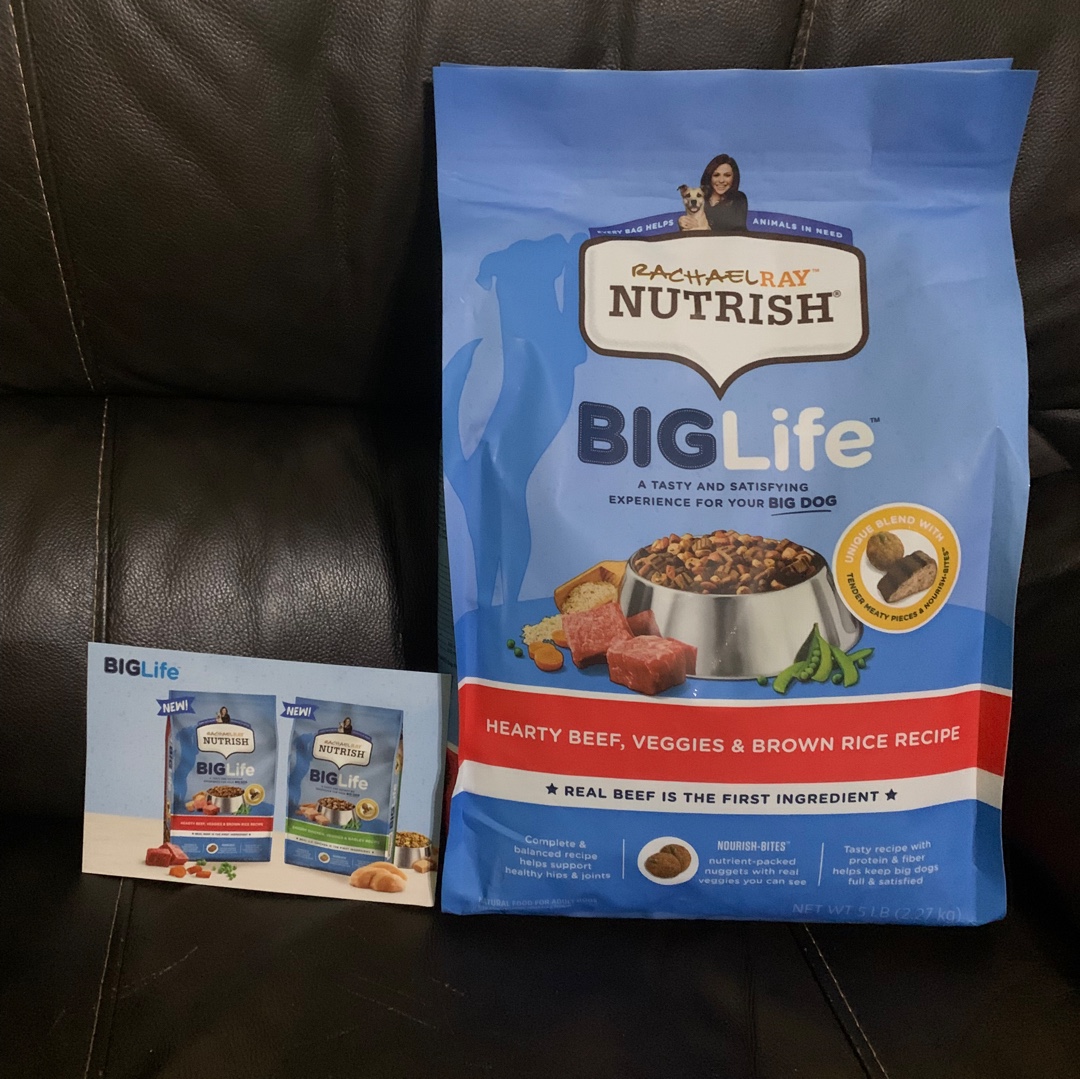 agd509's tweet image. Loved my #complimentary #NutrishPets vox box thanks to @nutrish and @Influenster! Read the review on IG @agd509 #love