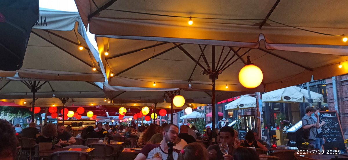 katzentracker's tweet photo. #Hackescher #Markt #Berlin full #TTN #LoRaWAN coverage. #Molly and all her friends will never be lost there. Impressive! 😻😼😽 🐈🐈🐈🐈🐈🐈🐈 https://t.co/RD94kVP61e