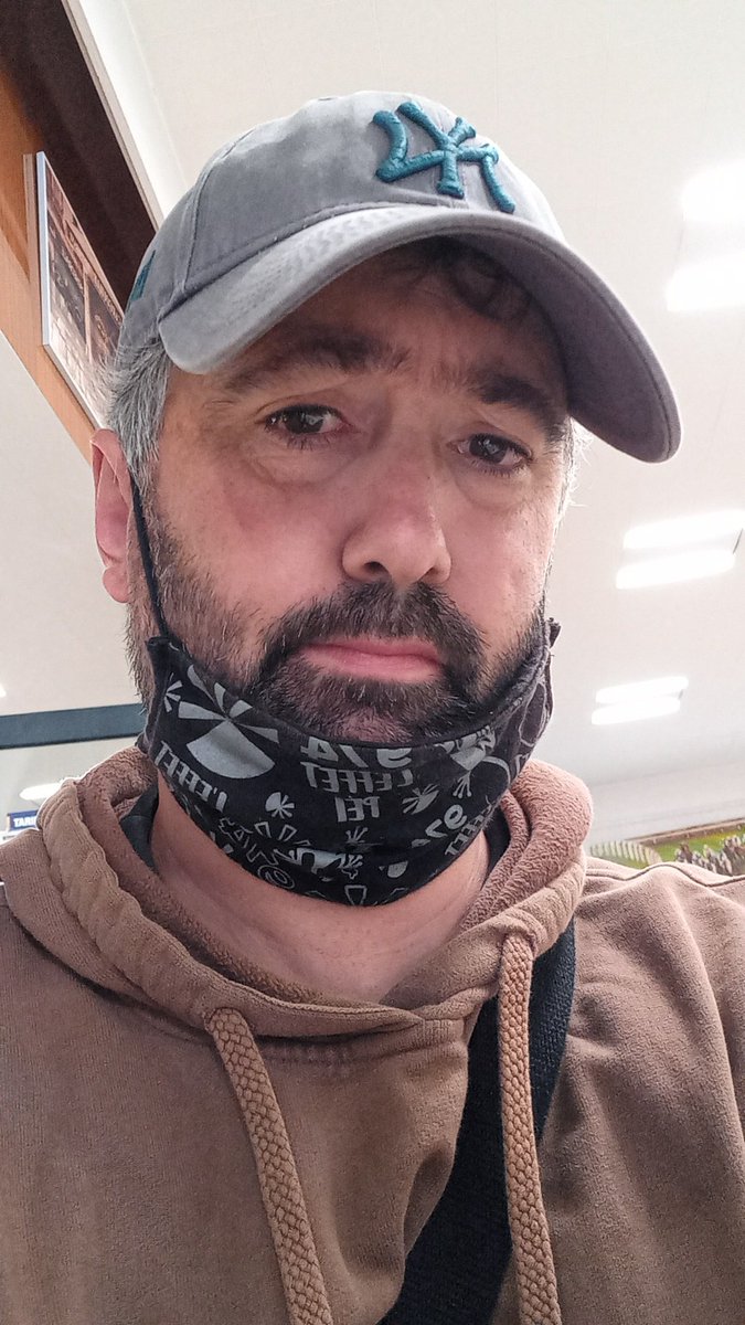 Patriote_Occita's tweet photo. Nous sommes partis de dieppe hier soir 
Et ce matin nous sommes en Auvergne  ( Saint pourcin 03)
Un peu fatigué 😫 la team #rn76 
Après un petit déjeuner 
Direction Montpellier pour rencontrer @MarieLouis34 https://t.co/bw1WBbuRyw