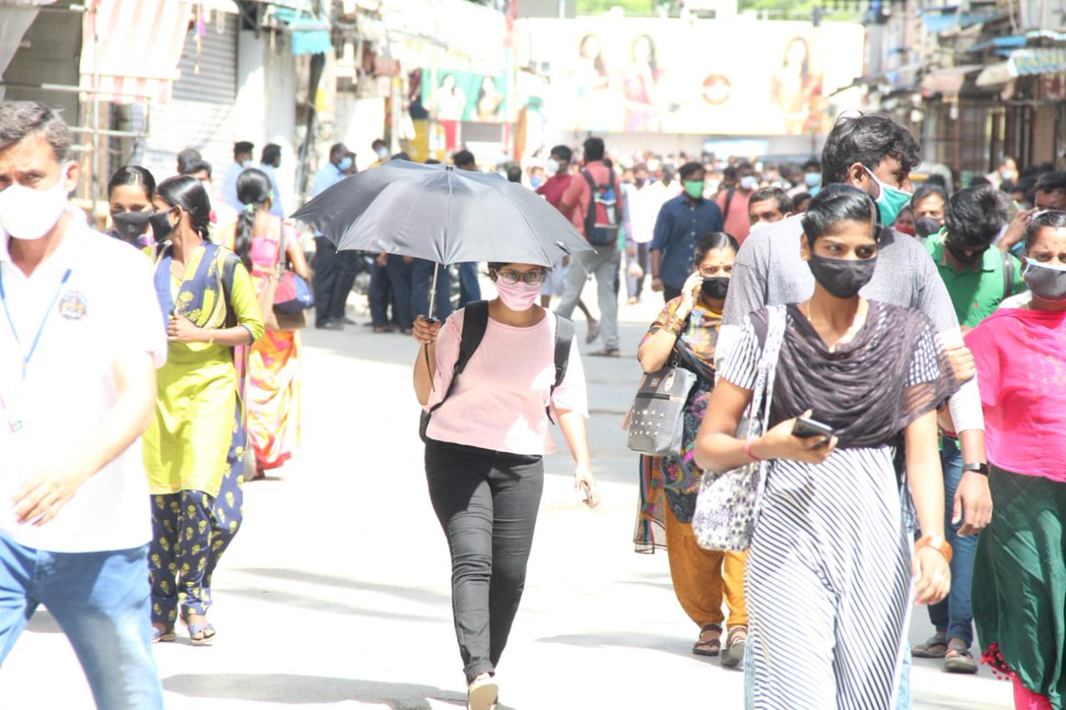 JuniorVikatan's tweet photo. கொரோனா பரவல் அதிகரிப்பு: சென்னையில் இன்று முதல் 9 இடங்களில் உள்ள வணிக வளாகங்கள், அங்காடிகள் இயங்கத் தடை.
இடம்: ரங்கநாதன் தெரு, சென்னை
படங்கள்: வி.ஶ்ரீனிவாசுலு

#Corona #lockdown https://t.co/V7ombC70Nb