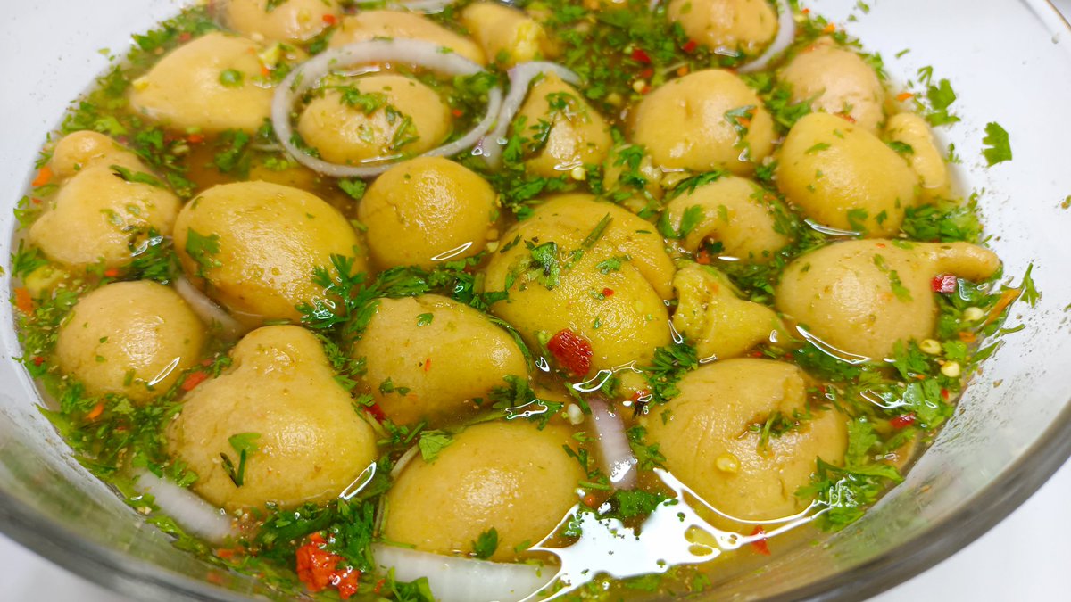 cook_qn's tweet photo. https://t.co/arOFDWHxAl
pani phulki recipe...
#streetfood #desi #food #ThursdayThoughts https://t.co/21sv1EGNES