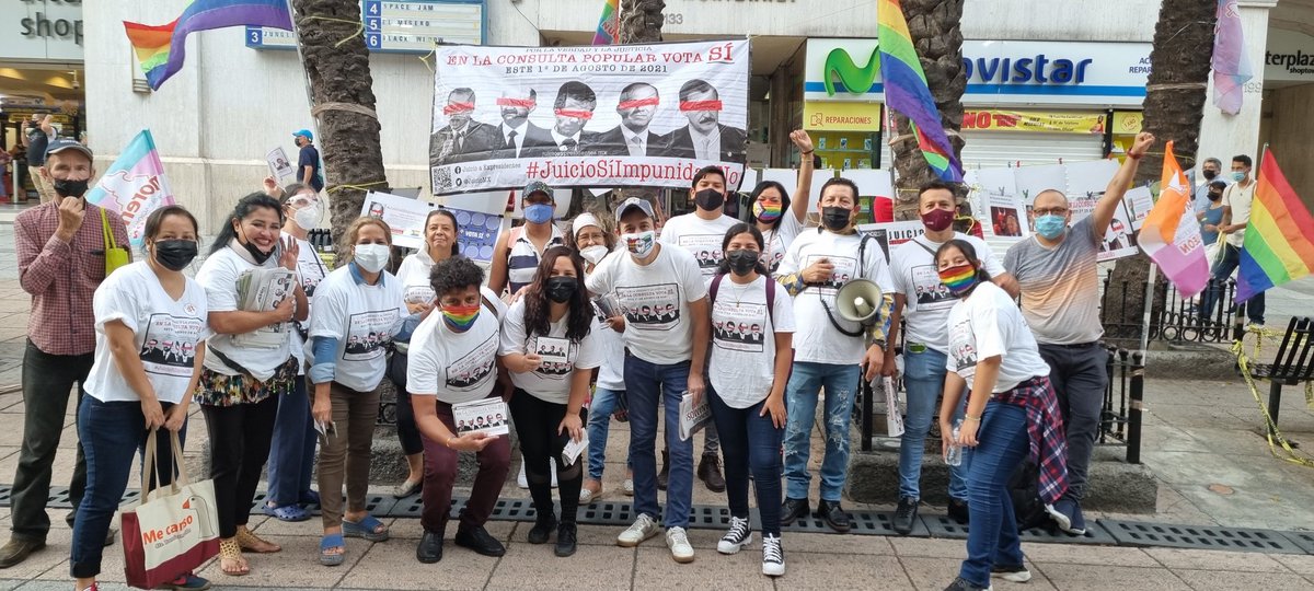 SalvadordelaHos's tweet photo. Gran #BrigadaInformativa hoy en centro de #MtyFlow con compañerxs de lucha y batalla promoviendo la #ConsultaPopular2021 #JuicioAExpresidentes acude a votar este domingo 1o de Agosto #VotaSí https://t.co/E6PtfR9JlF