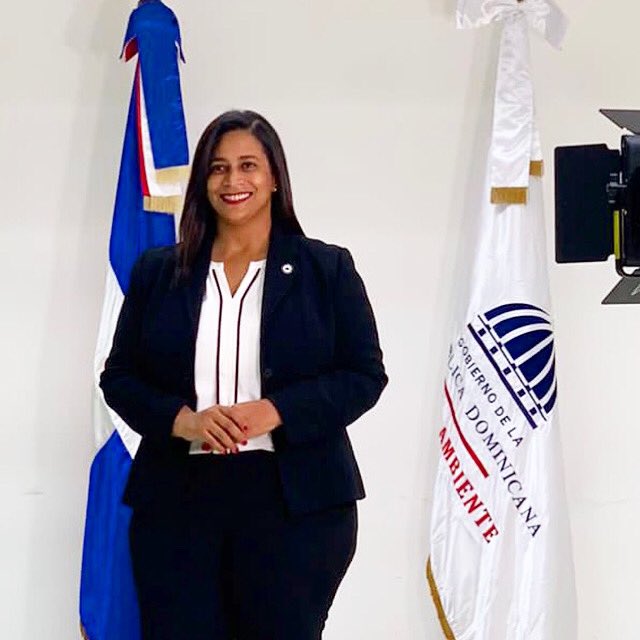 Nadia_Verde's tweet photo. Celebrando mis primeros 20 años como Servidora Pública en el Estado dominicano 🇩🇴

Años llenos de aprendizajes, retos y oportunidades, guiados por el deseo de servir a mi país, anteponiendo los máximos fines del Estado a cualquier propósito o interés particular #NadiaVerde 🌿🇩🇴💚 https://t.co/ciMn4jGjEe