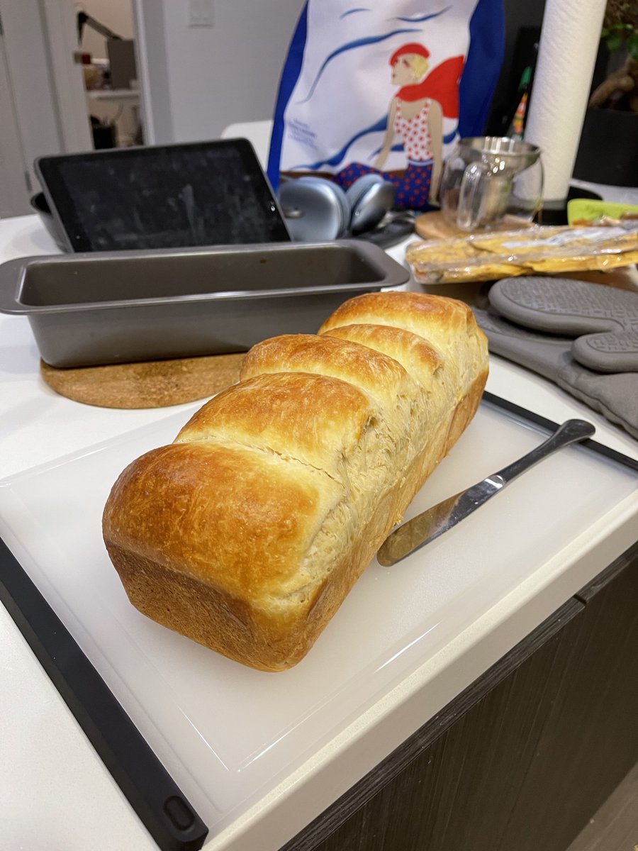 ryanjengchen's tweet photo. showing enthusiasm for the art of breadmaking #letsgethisbread https://t.co/acnOFkBWLs