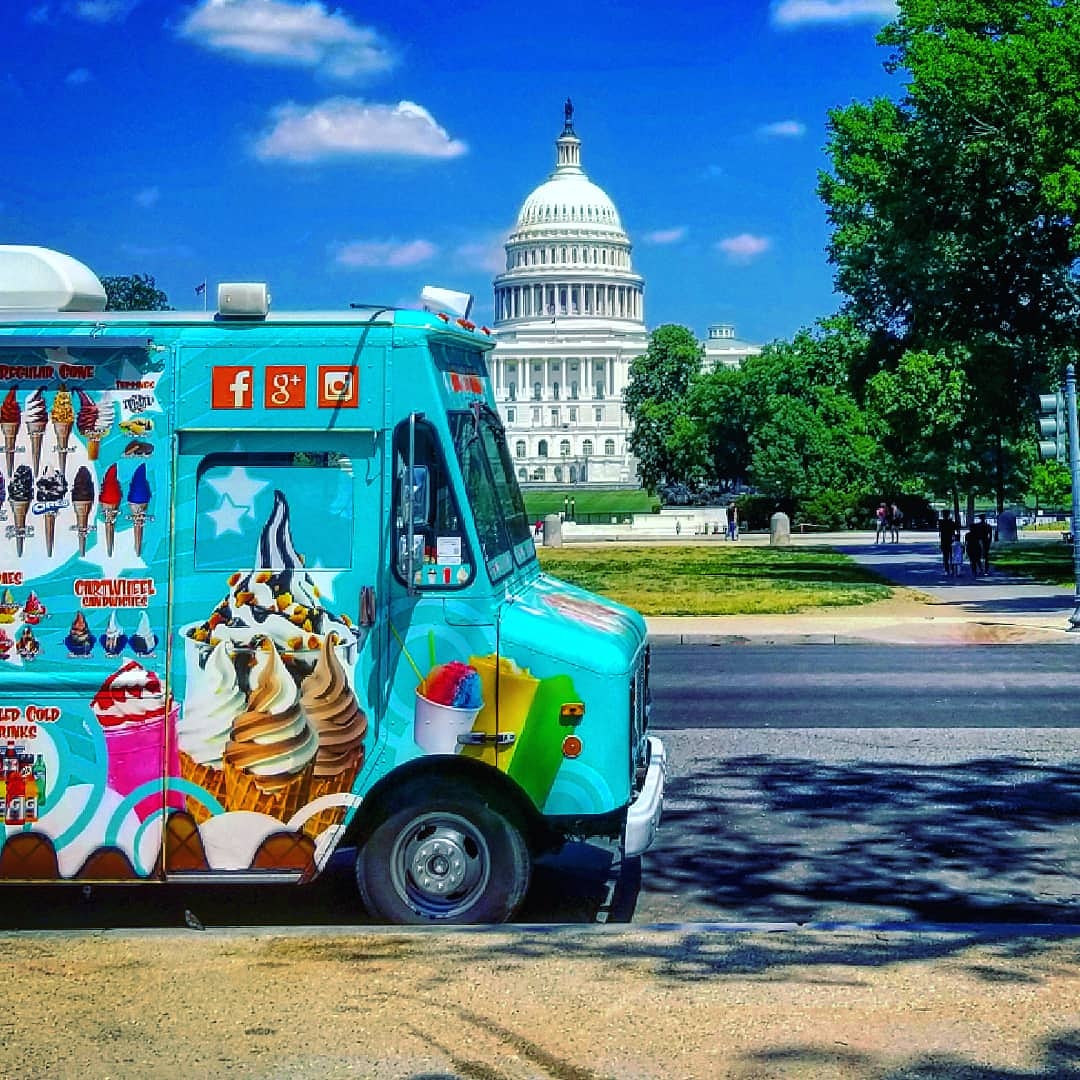 CarolusFecit's tweet photo. A view of the #uscapitol from #thenationalmall #hot #afternoon #stroll #photowalk #icecreamtruck https://t.co/VLSyidnJTb