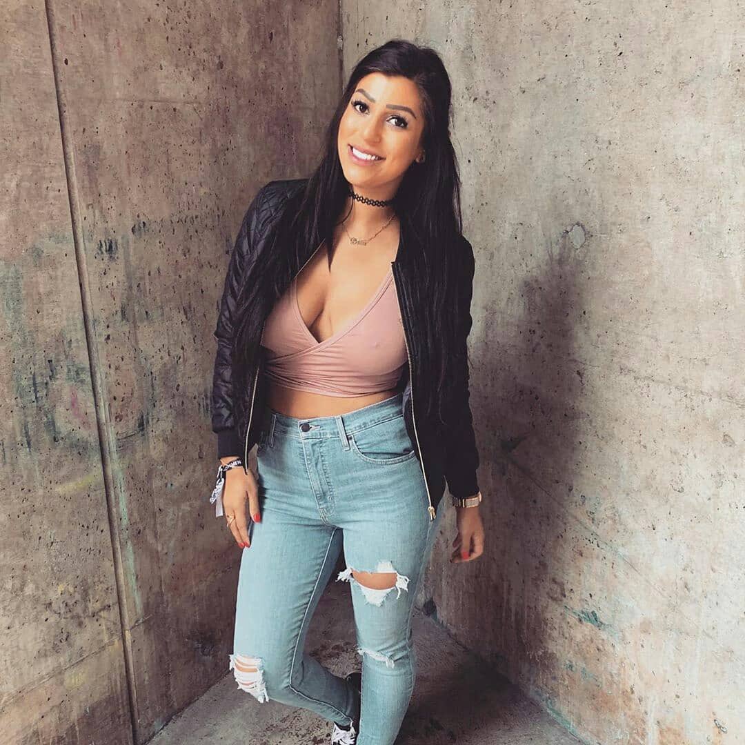 MARYAM70116071's tweet photo. 24hours massage best massage runu massage +1 (2193514291)#dammammassage #dammammassagebodytobody #dammammassageinhotel #dammammassagecenter #bodytobodymassage #dammamonly #dammamgirls #massage_in_dammam:https://https://t.co/0uDjLtwCaC https://t.co/GP3pQpYcRE