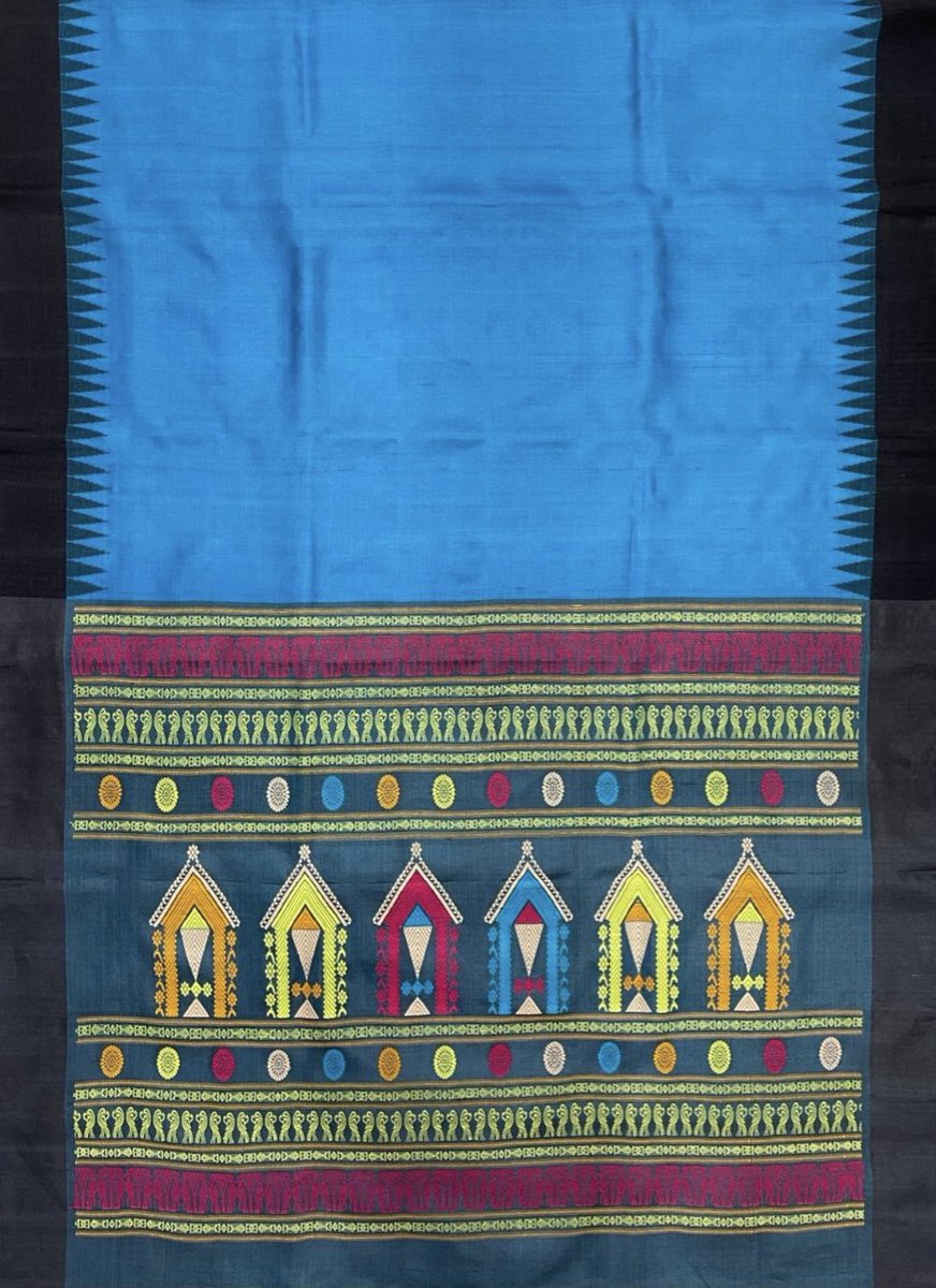 BilasaEmporium's tweet photo. Handwoven Dolabedi Tussar Silk Saree, woven in the villages of Chandrapur by the super skilled weavers of Chhattisgarh.
This Saree draws inspiration from Lord Jagannath Rath Yatra

To purchase online visit - https://t.co/0yhKCUEJll https://t.co/dmvao026sB