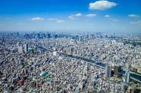 Tokio es la ciudad más habitada del mundo. Se estima una población entre los 38 y 39 millones de personas, la capital de Japón es la ciudad con más habitantes de todo el planeta.