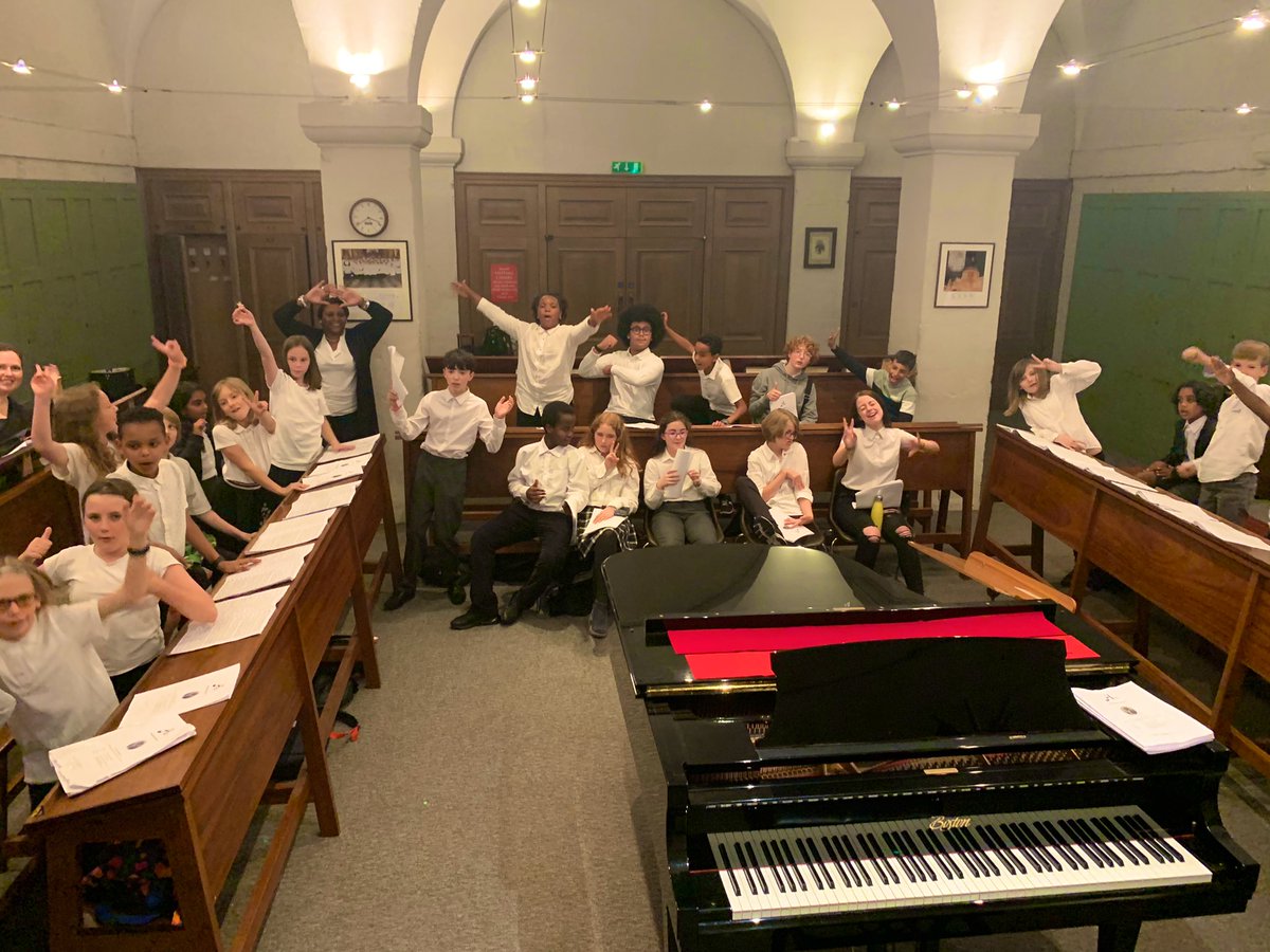 tom_daggett's tweet photo. The #HackneyChoralCourse sang Evensong @StPaulsLondon yesterday, and were tremendous. One boy, who had never sung a note before this week, asked if he could come back and sing again at Christmas. Yes! https://t.co/SICmT1ALCY