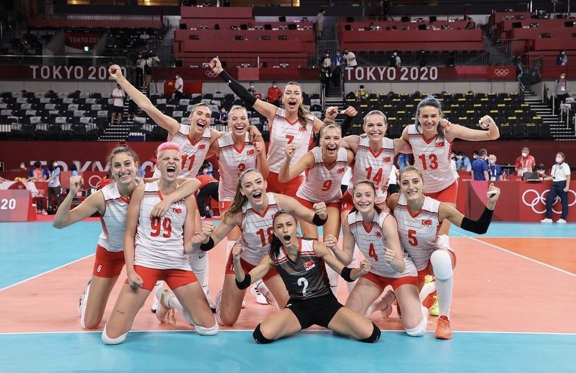 Olimpiyat tarihinde ilk kez çeyrek finaldeyiz! 👏🏻 Teşekkürler #FileninSultanları ❤️