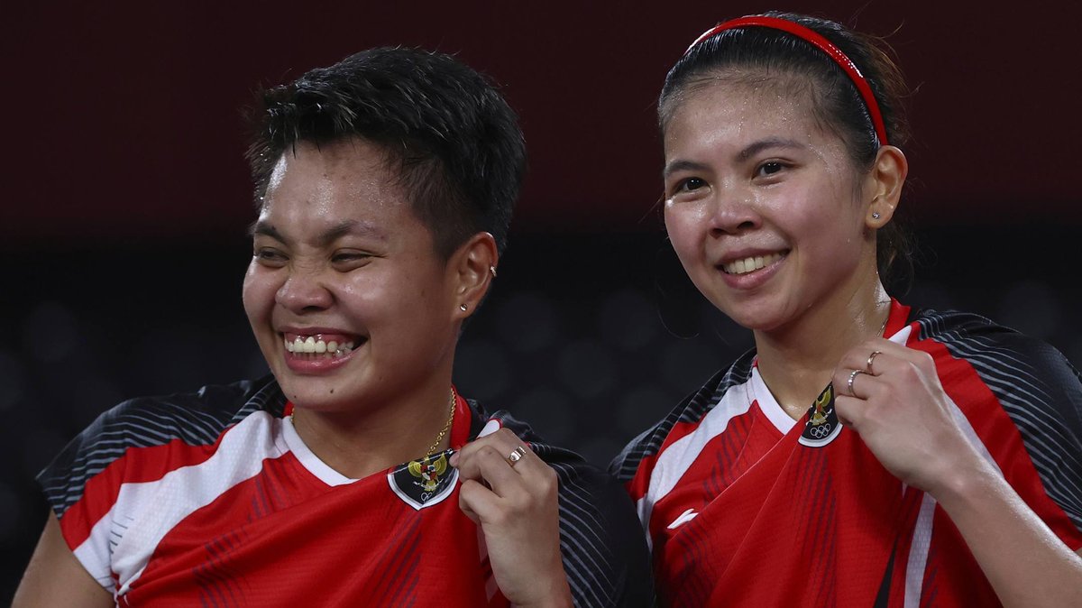 Daddies memang kalah, tapi hari ini juga hari yang baik untuk Indonesia. Sebab:
- Anthony Ginting jadi tunggal putra 🇮🇩 pertama yang masuk semifinal Olimpiade sejak 2004
- Greysia/Apriyani jadi ganda putri 🇮🇩 pertama yang tembus final Olimpiade

Semoga dapat hasil terbaik. 🙏