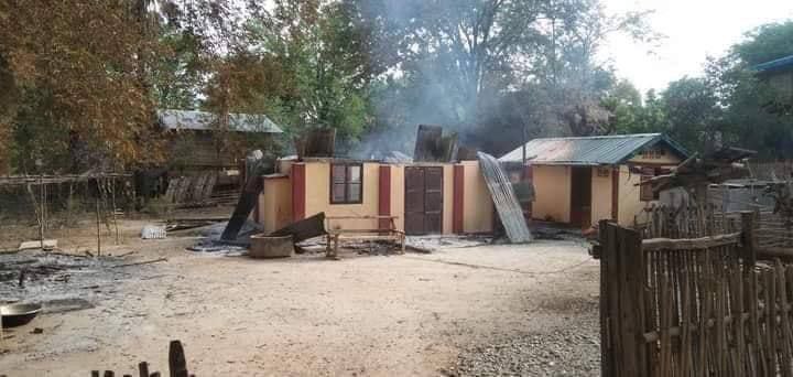 pnc26501's tweet photo. SAC Terrorists and PyuSawHtee raided WonChone village, southern of #Pouk township and burned down 2 houses today at 1:30pm and after the scene is as shown in the photo.

#SupportPDFForMyanmar 
#July31Coup 
#WhatsHappeningInMyanmar https://t.co/VJSzcPQDwF