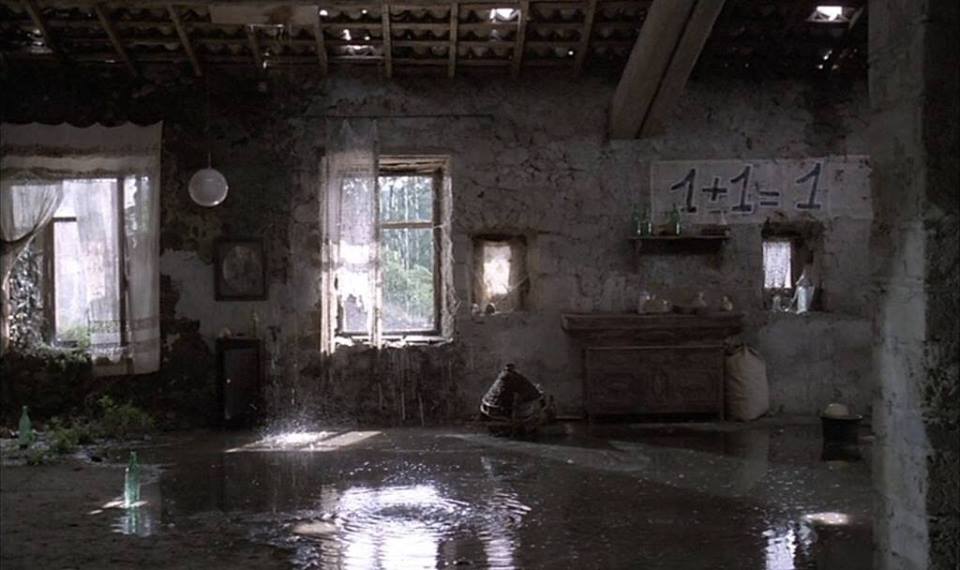 lunarscp's tweet photo. Empty spaces.

Andrei Tarkovsky 's 'Nostalgia'. (1983)
Cinematography by Giuseppe Lanci.

#LostInTarkovsky https://t.co/hZnemjx4Xr